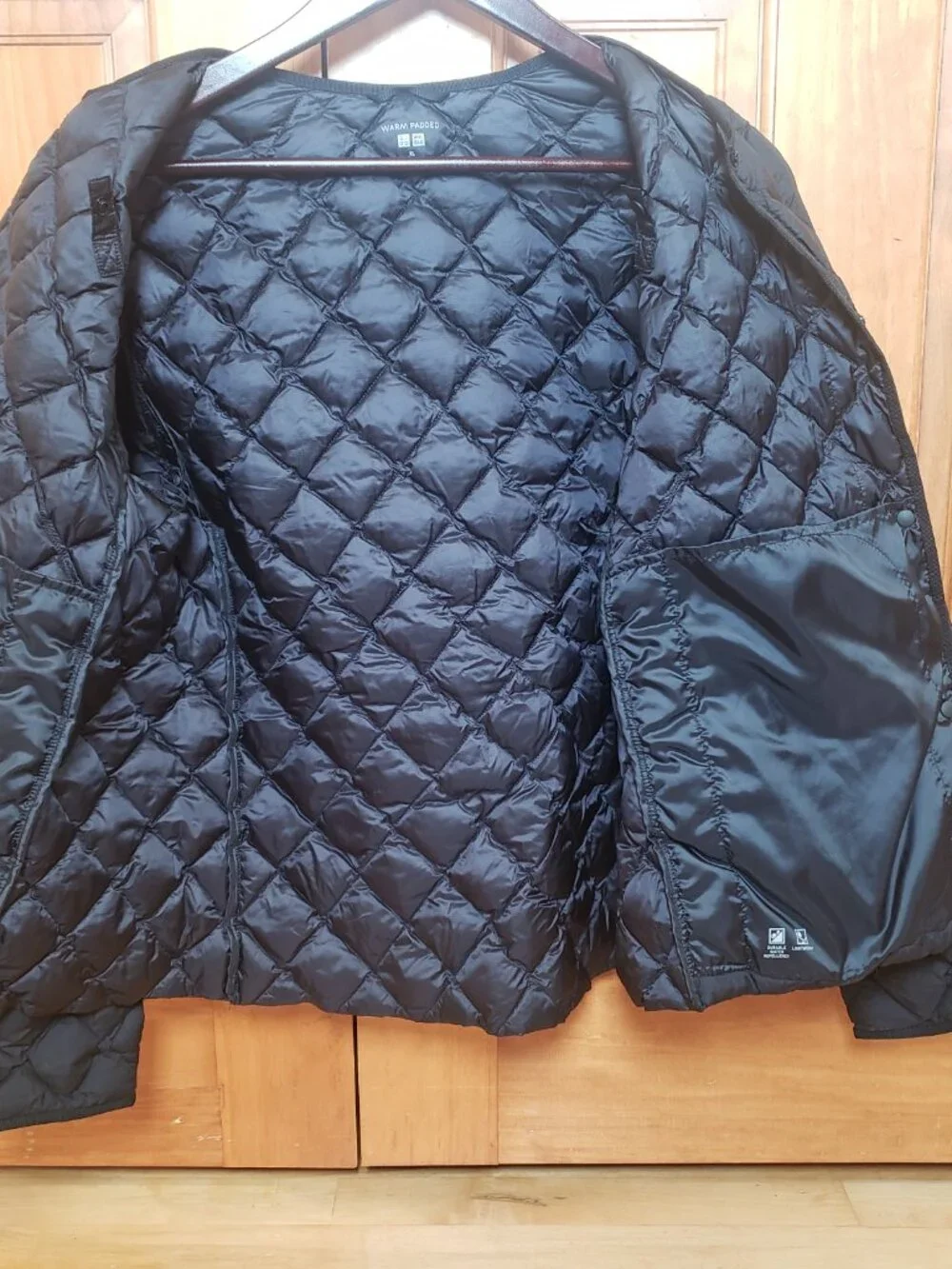 Uniqlo Jacket XL Black Snap Warm Padded Quilted Puffer Outdoors Pockets Cozy